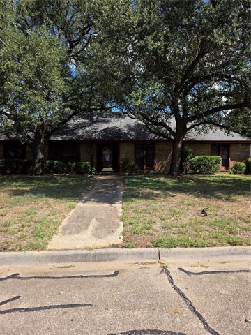 1115 Green River Trail, Cleburne, TX 76033