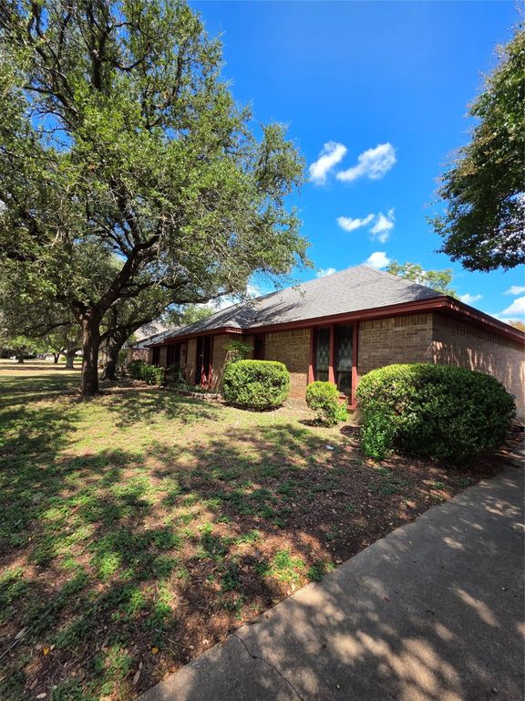 1115 Green River Trail, Cleburne, TX 76033