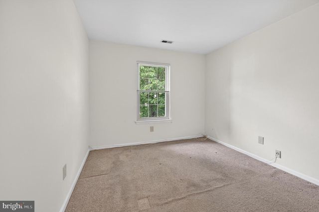 648 COVINGTON CT, Sewell, NJ 08080