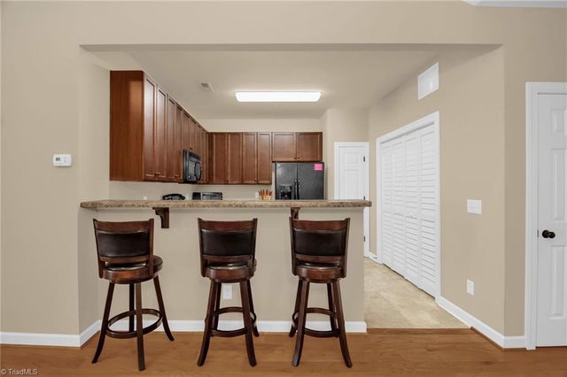 1676 Preston Woods Drive, Winston-salem, NC 27127