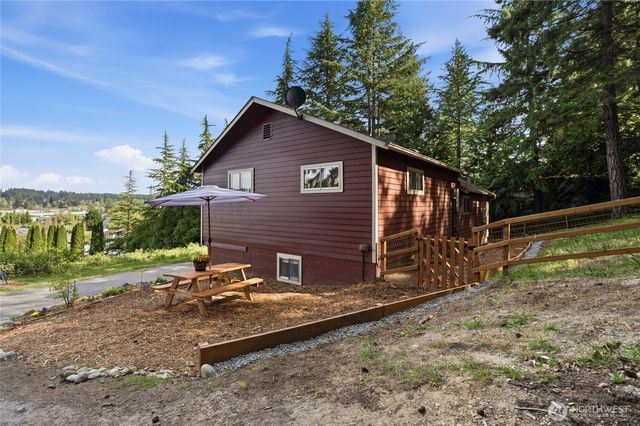 3604 Dahl Road NW, Silverdale, WA 98383