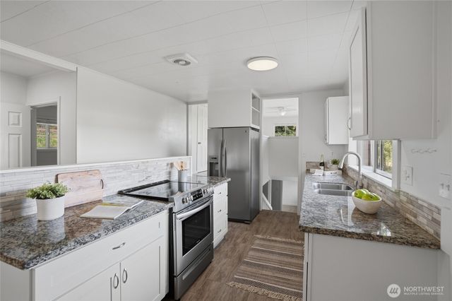 3604 Dahl Road NW, Silverdale, WA 98383