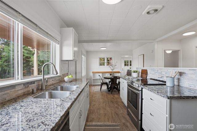 3604 Dahl Road NW, Silverdale, WA 98383