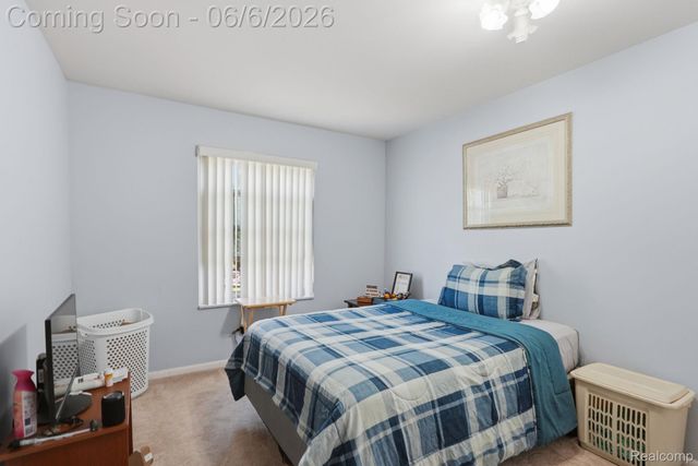 42321 Royal Lane, Clinton Charter Township, MI 48038