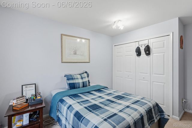 42321 Royal Lane, Clinton Charter Township, MI 48038
