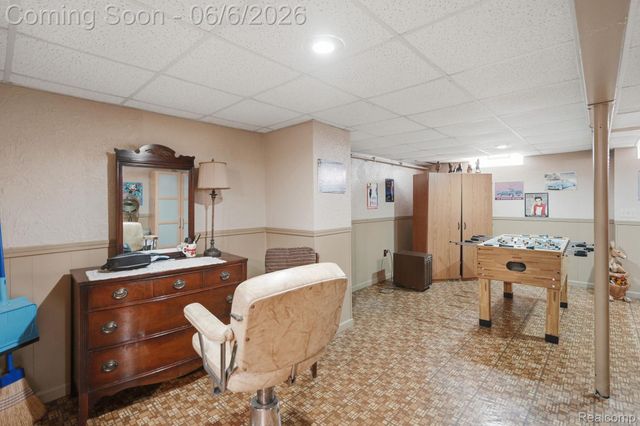 42321 Royal Lane, Clinton Charter Township, MI 48038
