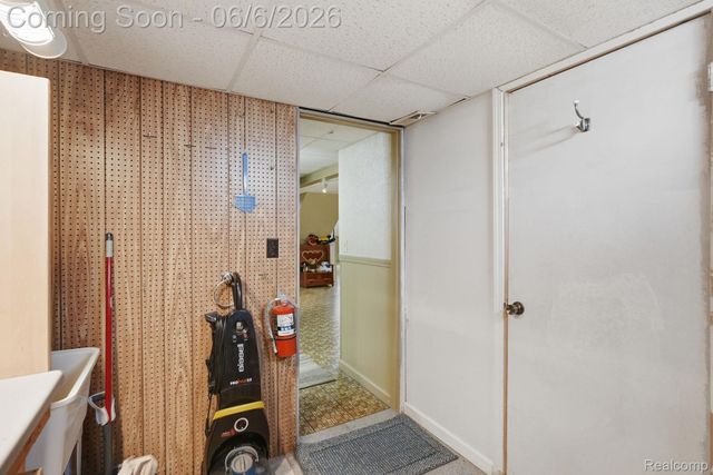 42321 Royal Lane, Clinton Charter Township, MI 48038