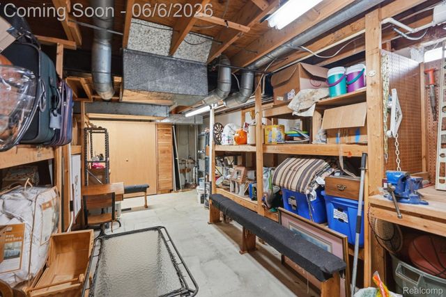 42321 Royal Lane, Clinton Charter Township, MI 48038