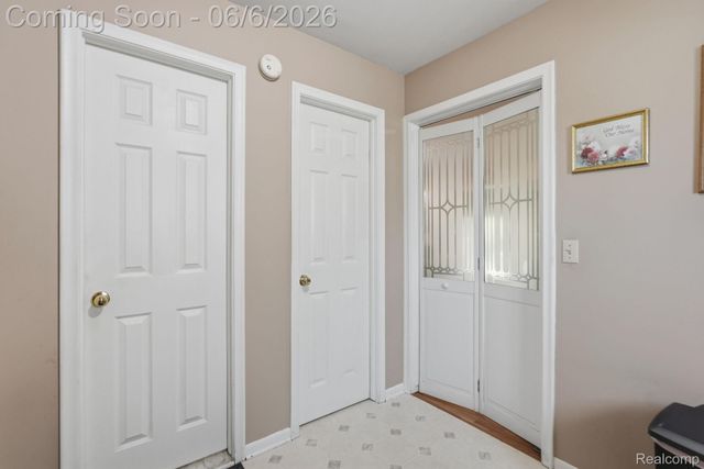 42321 Royal Lane, Clinton Charter Township, MI 48038