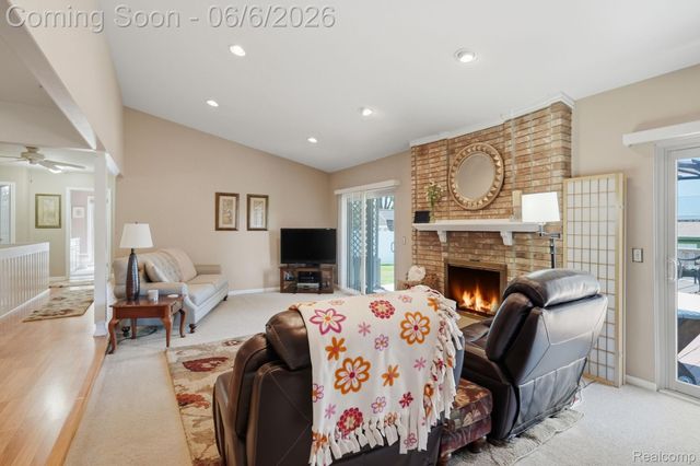 42321 Royal Lane, Clinton Charter Township, MI 48038