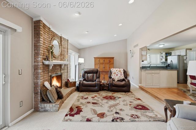 42321 Royal Lane, Clinton Charter Township, MI 48038