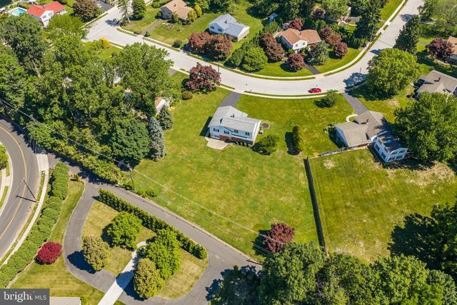 1133 BALLYTORE RD, Huntingdon Valley, PA 19006