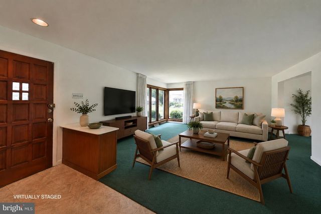 1133 BALLYTORE RD, Huntingdon Valley, PA 19006