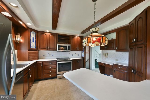 1133 BALLYTORE RD, Huntingdon Valley, PA 19006