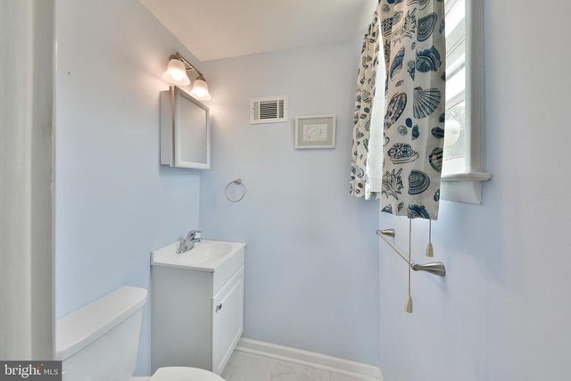 1133 BALLYTORE RD, Huntingdon Valley, PA 19006