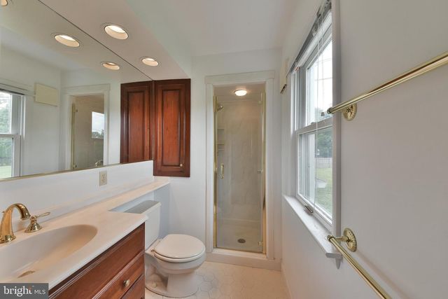 1133 BALLYTORE RD, Huntingdon Valley, PA 19006