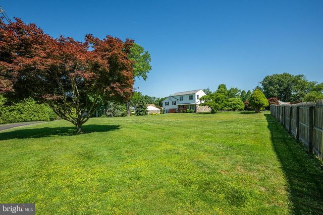 1133 BALLYTORE RD, Huntingdon Valley, PA 19006