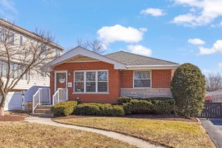 245 N Lombard Avenue, Lombard, IL 60148