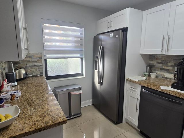 140 Lake Nancy Lane 115, West Palm Beach, FL 33411