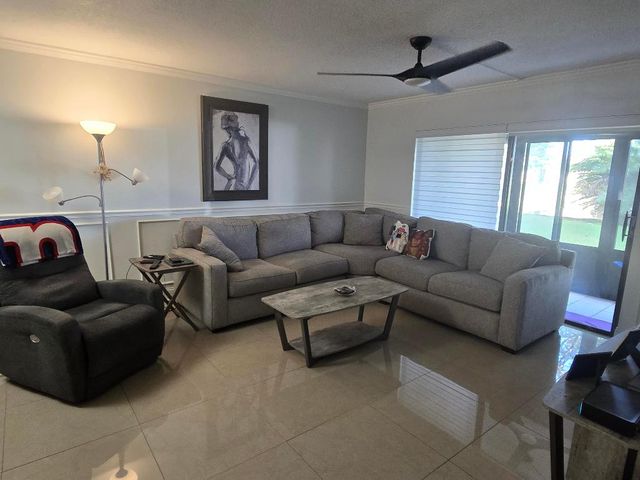 140 Lake Nancy Lane 115, West Palm Beach, FL 33411