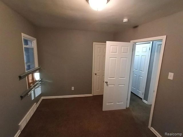 17851 Strasburg Street, Detroit, MI 48205