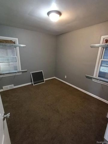17851 Strasburg Street, Detroit, MI 48205