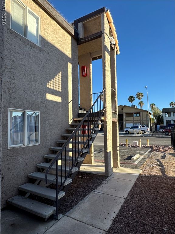 6220 Bellota Drive, Las Vegas, NV 89108 — photo 4