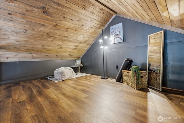 7513 182nd Ave E, Bonney Lake, WA 98391
