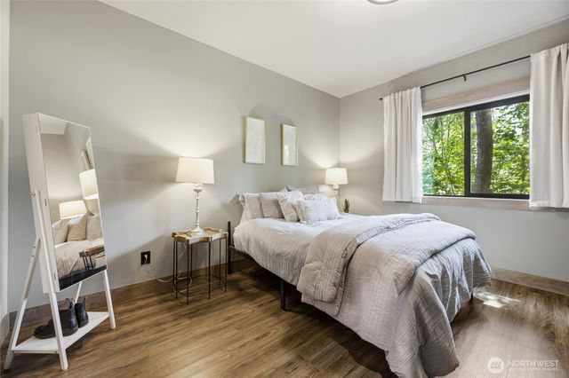 7513 182nd Ave E, Bonney Lake, WA 98391