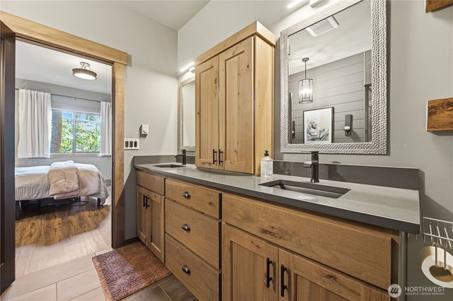 7513 182nd Ave E, Bonney Lake, WA 98391