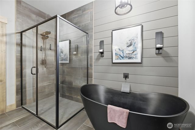 7513 182nd Ave E, Bonney Lake, WA 98391
