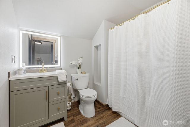 7513 182nd Ave E, Bonney Lake, WA 98391