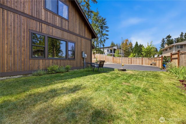 7513 182nd Ave E, Bonney Lake, WA 98391