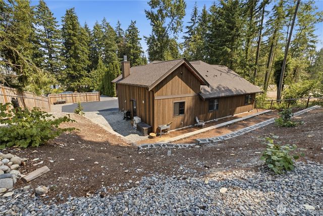 7513 182nd Ave E, Bonney Lake, WA 98391