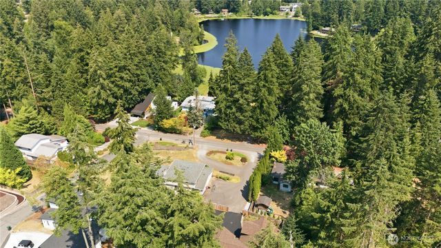 7513 182nd Ave E, Bonney Lake, WA 98391