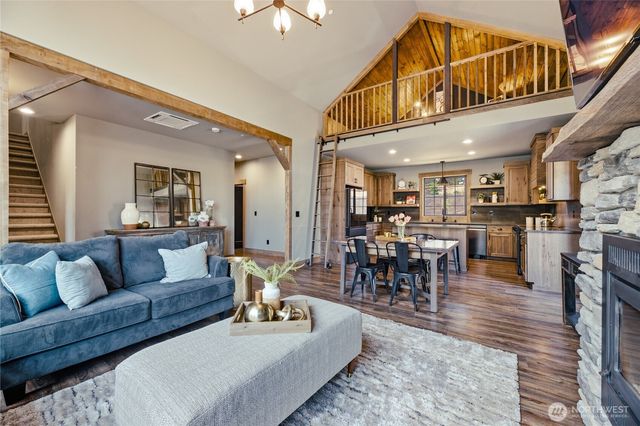 7513 182nd Ave E, Bonney Lake, WA 98391