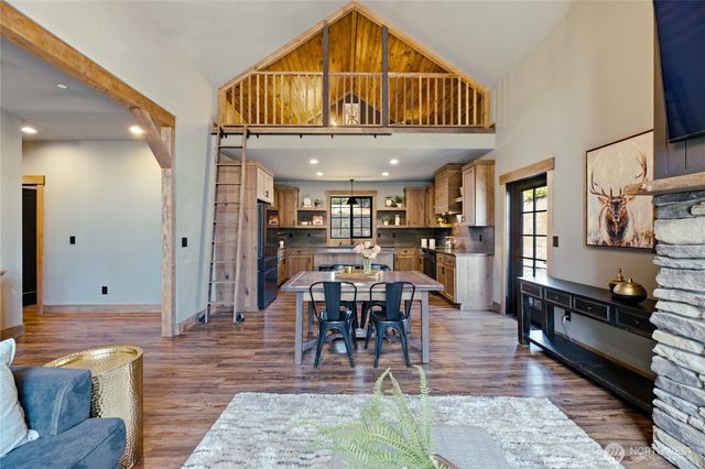 7513 182nd Ave E, Bonney Lake, WA 98391