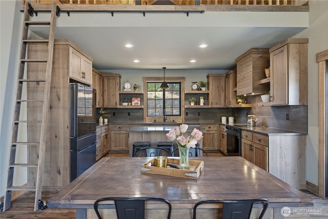 7513 182nd Ave E, Bonney Lake, WA 98391