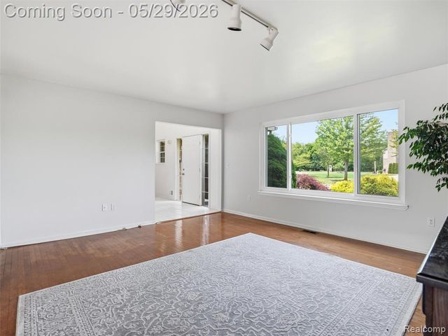 47525 River Woods Drive, Canton, MI 48188