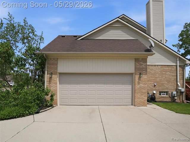 47525 River Woods Drive, Canton, MI 48188