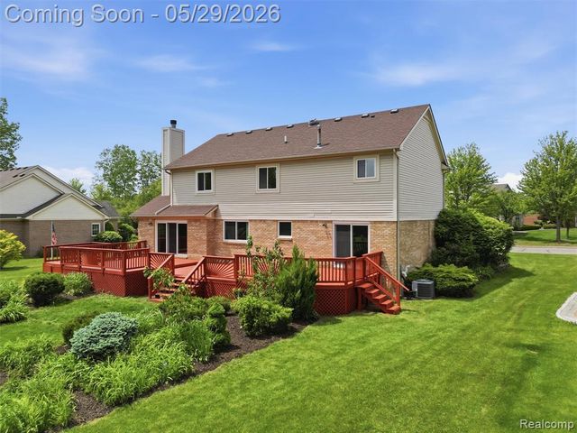47525 River Woods Drive, Canton, MI 48188