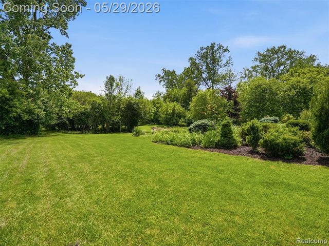 47525 River Woods Drive, Canton, MI 48188