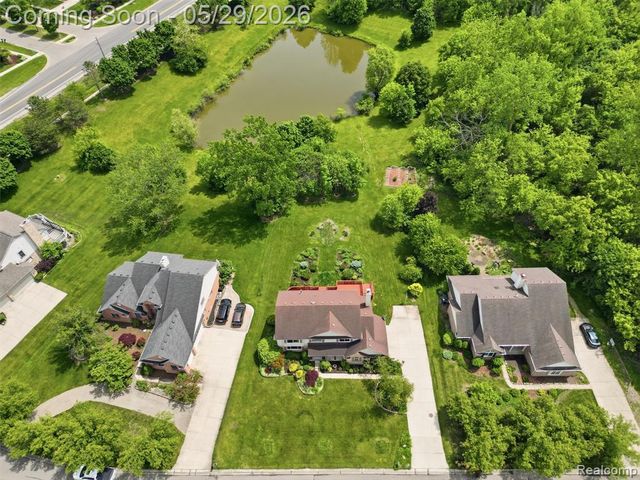 47525 River Woods Drive, Canton, MI 48188