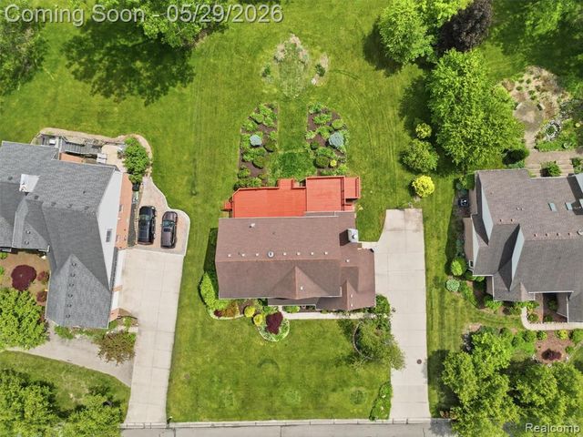 47525 River Woods Drive, Canton, MI 48188