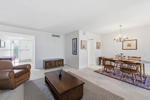 1309 Bridgewood Dr, Boca Raton, FL 33434