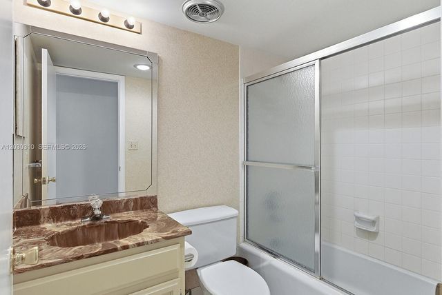 1309 Bridgewood Dr, Boca Raton, FL 33434