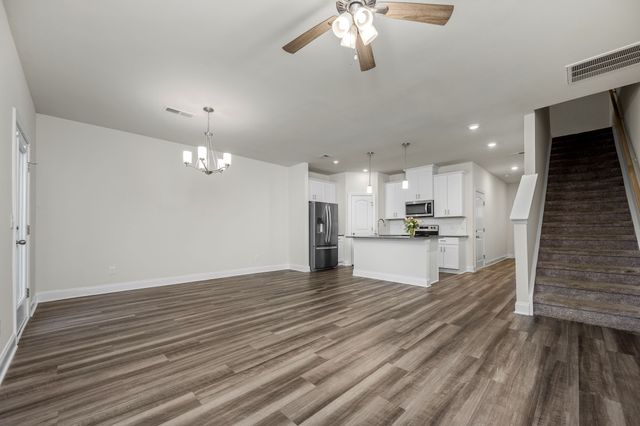 818 Arrington Way, Columbia, TN 38401