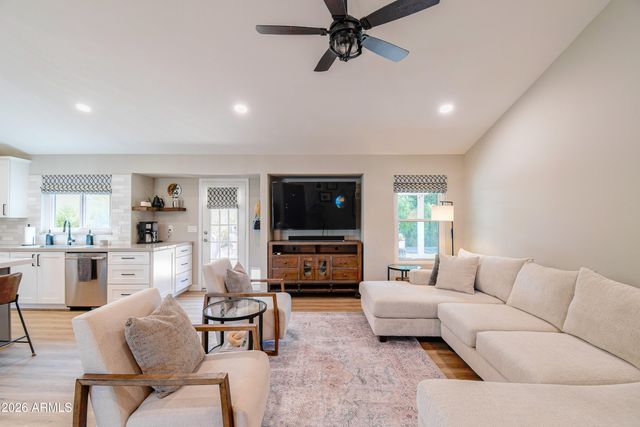 3637 W KESLER Lane, Chandler, AZ 85226