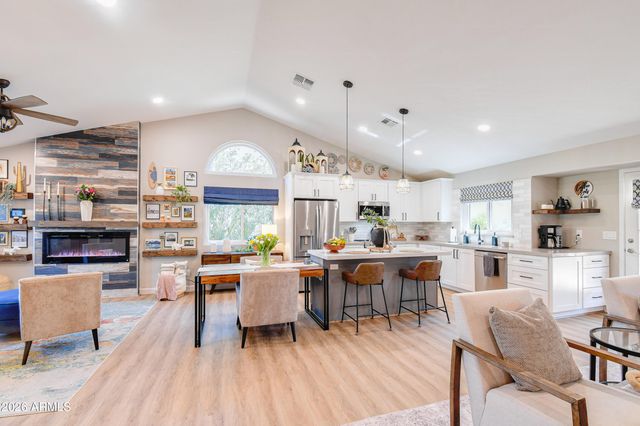 3637 W KESLER Lane, Chandler, AZ 85226