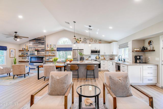 3637 W KESLER Lane, Chandler, AZ 85226